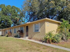 188 Rebecca Ln in Auburndale, FL - Building Photo