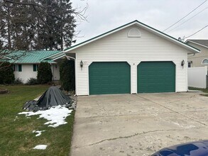 624 W Helen Ave in Hayden, ID - Building Photo - Building Photo