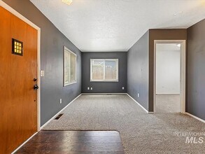 1408 Fairview Ave in Caldwell, ID - Building Photo - Building Photo