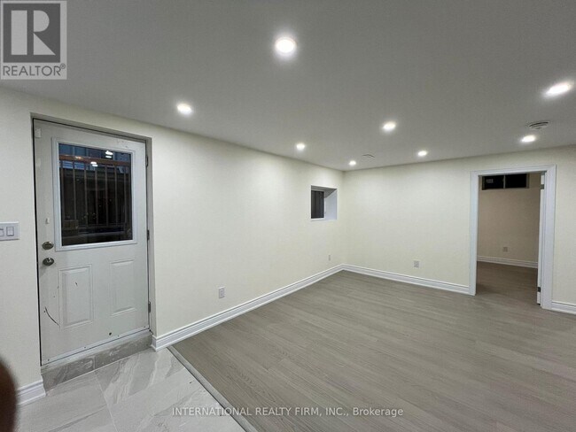 216 Wesmina Ave in Whitchurch-Stouffville, ON - Building Photo - Building Photo