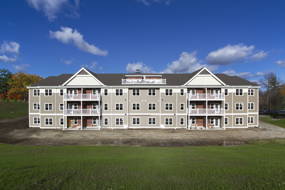 Wallace Farm Apartment Homes in Londonderry, NH - Building Photo