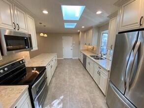 330 Pickering Pl in Walnut Creek, CA - Building Photo - Building Photo