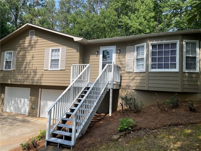 290 Carmon Dr in Canton, GA - Building Photo - Building Photo