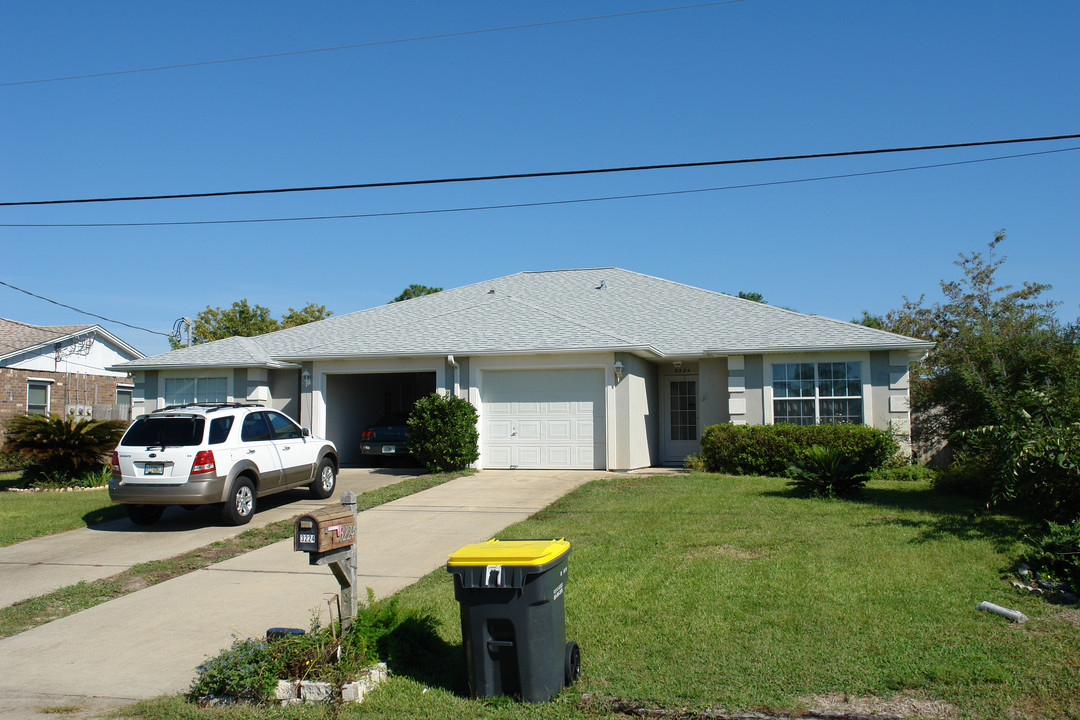 3222-3224 Santa Rosa Dr in Gulf Breeze, FL - Building Photo