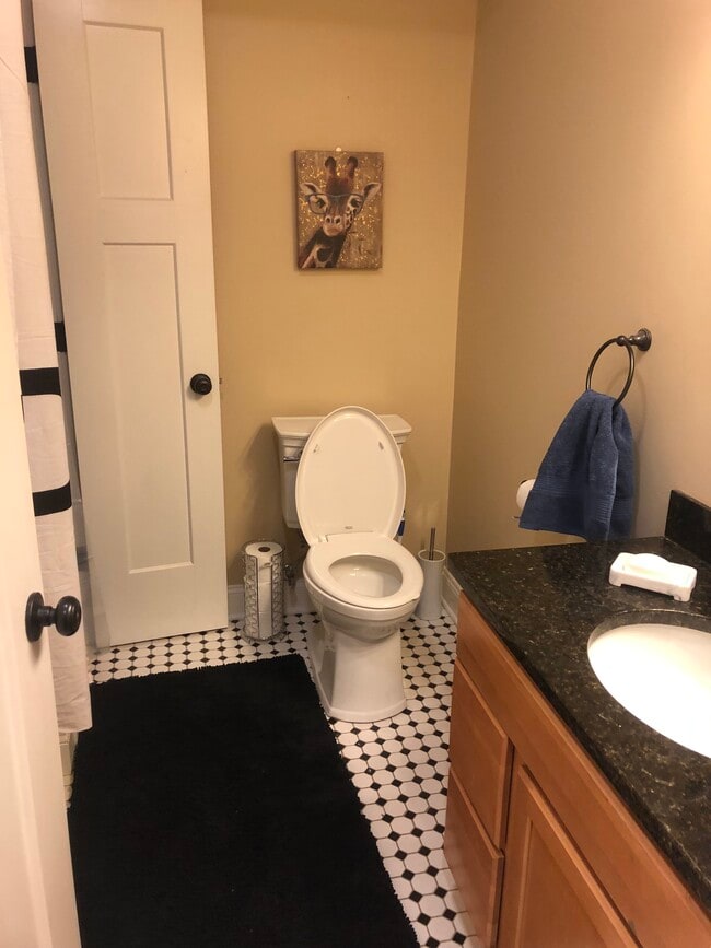 28 Dove St, Unit 1
