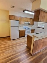 1113 Hickory Dr in Long Beach, MS - Building Photo - Building Photo