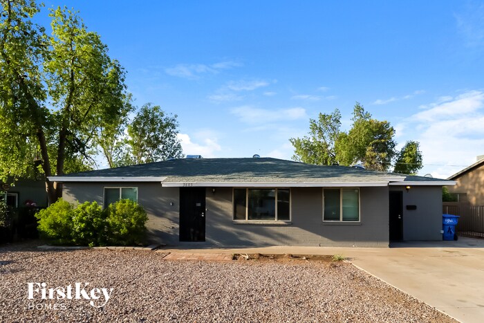 3605 W San Miguel Ave in Phoenix, AZ - Building Photo