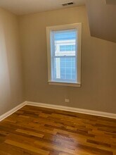 2229 W Wellington Ave in Chicago, IL - Building Photo - Building Photo