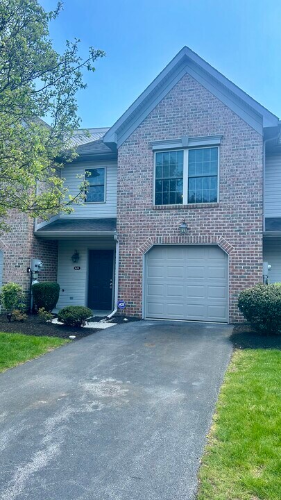 424 Waverly Woods Dr in Harrisburg, PA - Building Photo