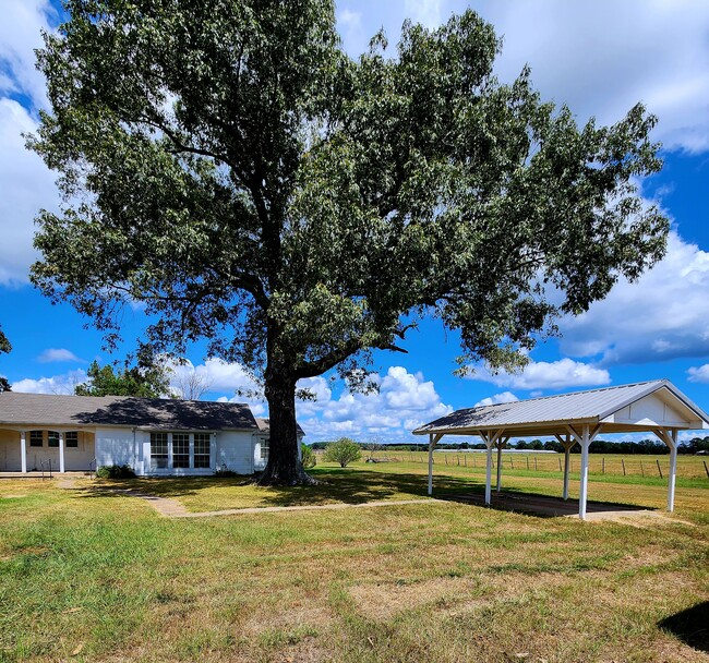 1664 AR-32 in Ashdown, AR - Building Photo - Building Photo