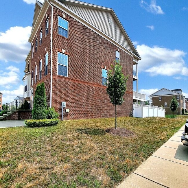5315 Tweeddale Pl in White Plains, MD - Building Photo - Building Photo