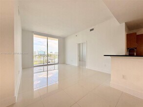 2775 NE 187th St in Aventura, FL - Building Photo - Building Photo