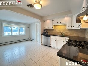 26 Winslow St, Unit 2 in Everett, MA - Building Photo - Building Photo