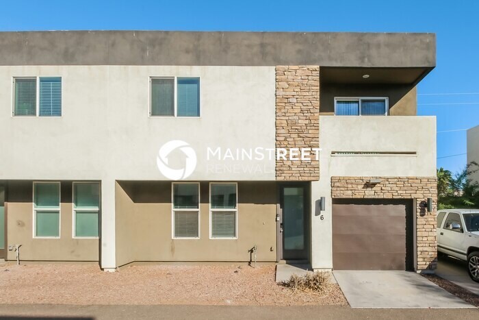 2000 N 36th St in Phoenix, AZ - Building Photo