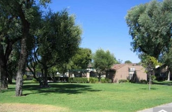 5428 Snowood in Anaheim, CA - Building Photo - Building Photo