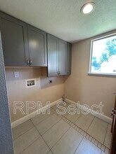 140 Arcadia Dr in Vacaville, CA - Foto de edificio - Building Photo