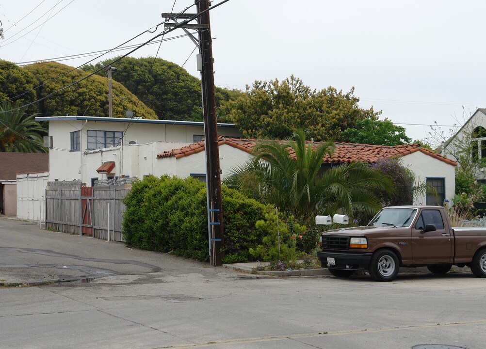 294 S Catalina St in Ventura, CA - Building Photo