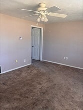 406 S Maxwell St in Ulysses, KS - Building Photo - Building Photo