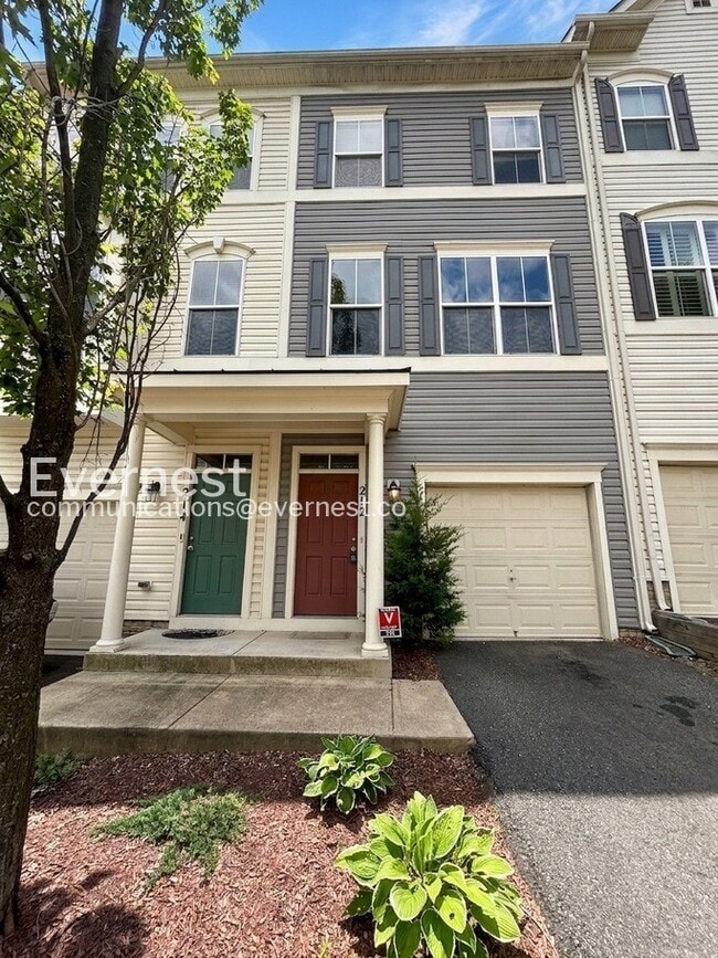 property at 212 Shamrock Dr