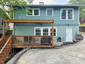 708 Old Dallas Rd, Unit Ground Floor in Chattanooga, TN - Foto de edificio - Building Photo