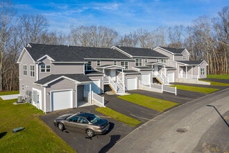 Pleasant View Estates in Griswold, CT - Foto de edificio - Building Photo