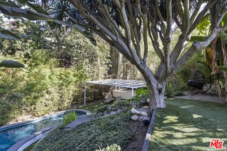 2936 La Castana Dr in Los Angeles, CA - Building Photo - Building Photo