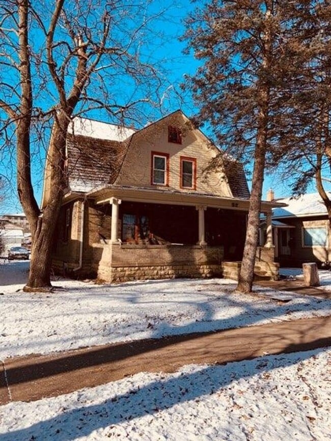 property at 521 11th St N