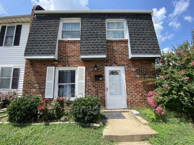 129 Hickok Cir in Fredericksburg, VA - Building Photo - Building Photo