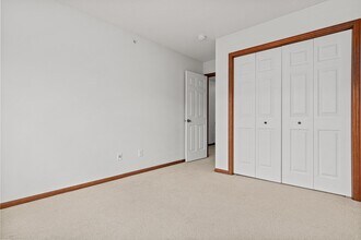 13313 Virginia Ave S in Savage, MN - Building Photo - Building Photo