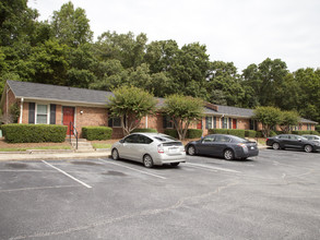 Parkview Terrace in Jamestown, NC - Building Photo - Building Photo