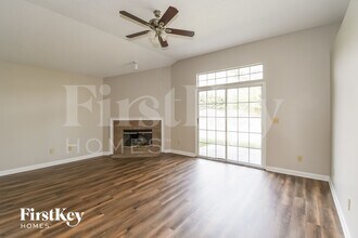 4333 Pebble Brook Dr in Jacksonville, FL - Foto de edificio - Building Photo