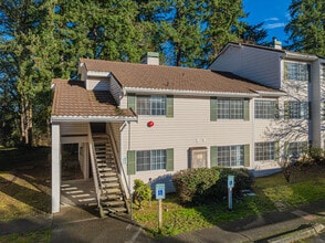 Clearwater Ridge Apartments in Auburn, WA - Building Photo - Building Photo