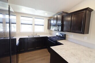 1786 SW 36th Way in Redmond, OR - Building Photo - Building Photo