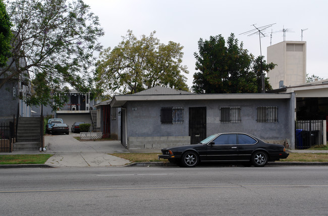 818 Centinela Ave