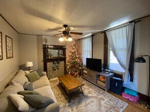 1211 Harrison Ave in Columbus, OH - Foto de edificio - Building Photo