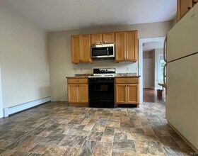 651 Main St in Branford, CT - Building Photo - Building Photo