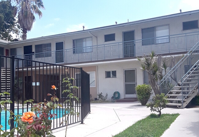 803 Java Ave Inglewood, CA 90301