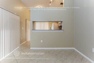 15131 S Waterford Dr in Davie, FL - Building Photo - Building Photo