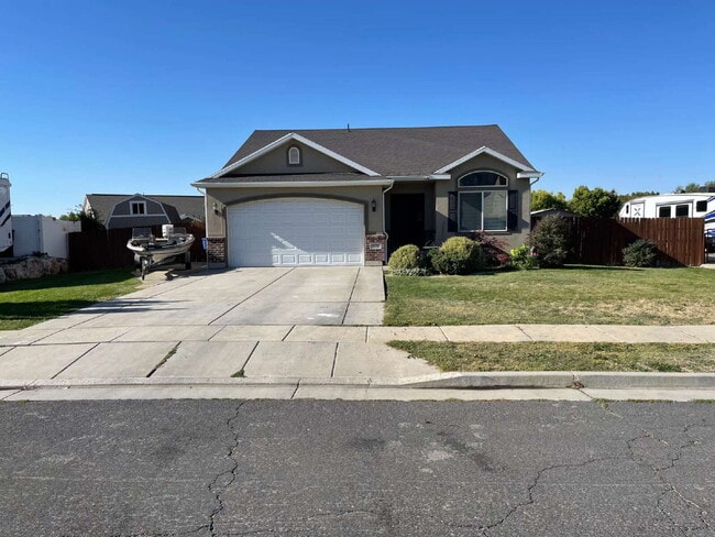 property at 175 W Hancock Cir