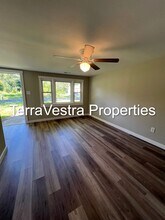 205 Peace Ln in Glassboro, NJ - Building Photo - Building Photo