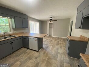 843 Carrollton Villa Rica Hwy in Villa Rica, GA - Building Photo - Building Photo