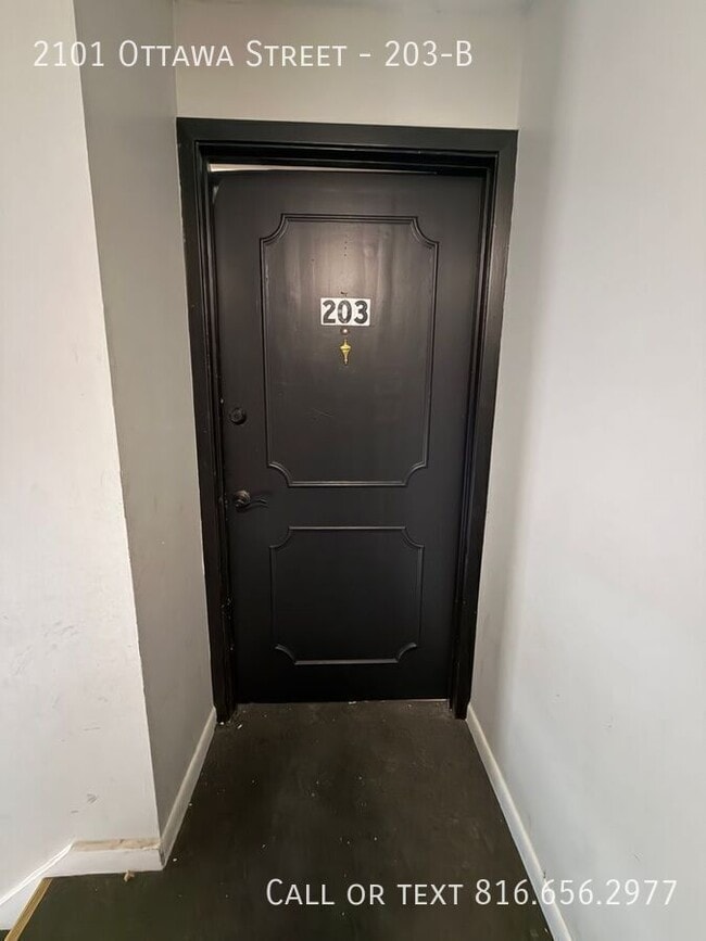 2101 Ottawa St in Leavenworth, KS - Building Photo - Building Photo