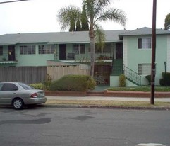 2401 Magnolia Ave Apartments