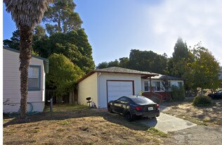 22750 Bayview Ave in Hayward, CA - Foto de edificio - Building Photo