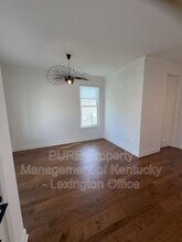 1089 Squirrel Nest Ln in Lexington, KY - Building Photo - Building Photo