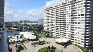 1985 S Ocean Dr, Unit 10H in Hallandale Beach, FL - Foto de edificio - Building Photo