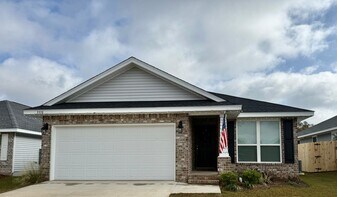 3310 Bliss Ln, Unit 05-04 in Gonzalez, FL - Building Photo