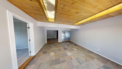 5018 Rockford Dr in San Diego, CA - Building Photo - Building Photo