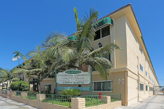 Casa Grande in Hawthorne, CA - Foto de edificio - Building Photo