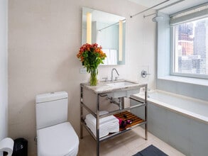 70 W 45th St in New York, NY - Building Photo - Building Photo